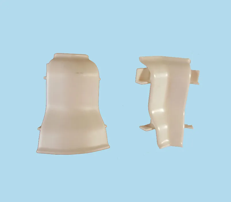 Au&szlig;en- Innenecke PVC 135&deg; DP 48